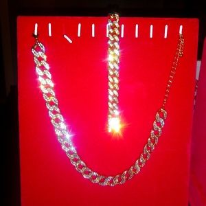 Necklace and bracelet sets available